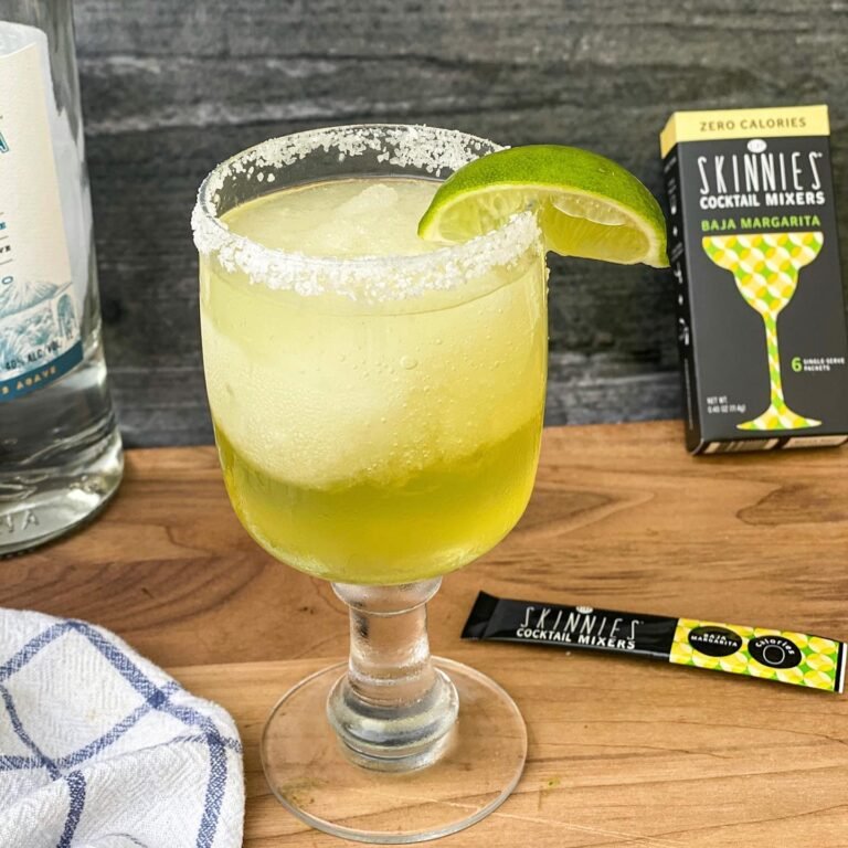 12 Keto Mixed Drinks To Order At A Bar (Low-Carb & Guilt-Free)